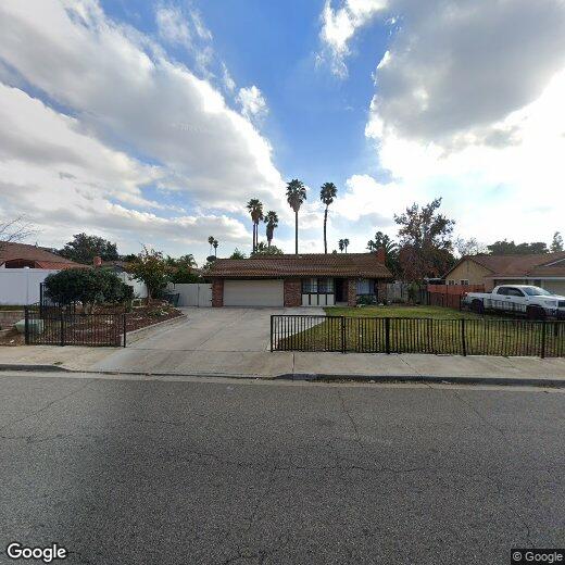 Primary Photo - 9774 Bolton Ave