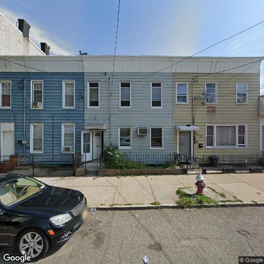 Primary Photo - 52 Griffith St