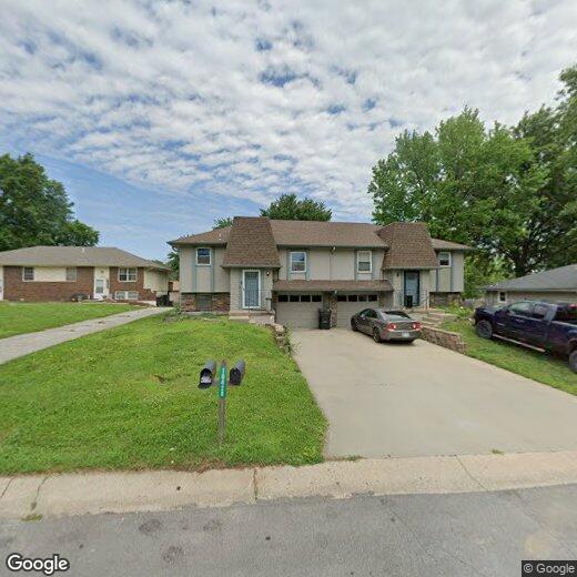 Foto principal - Spacious 2 Bed, 1.5 Bath Duplex - Recently...