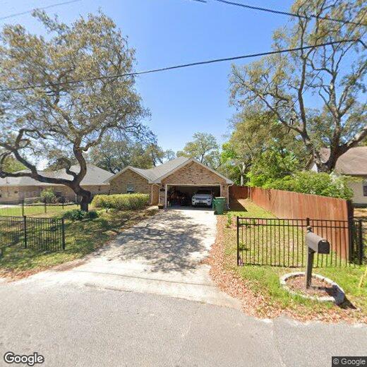 Foto principal - 712 Hazel Dr