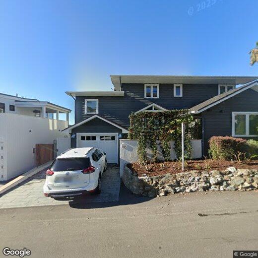 Primary Photo - 155 Oak St