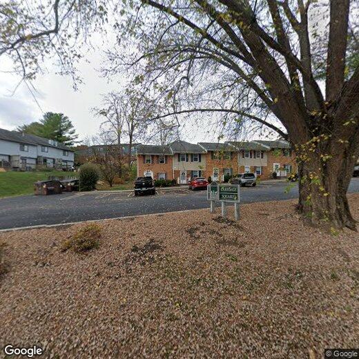 Foto principal - 2 Bedroom, 1.5 Bath Townhouse