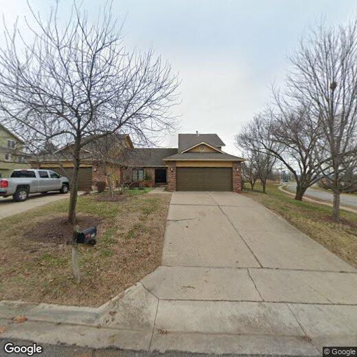 2218 Greenbrier Dr, Lawrence, KS 66047 Townhouse for Rent in Lawrence