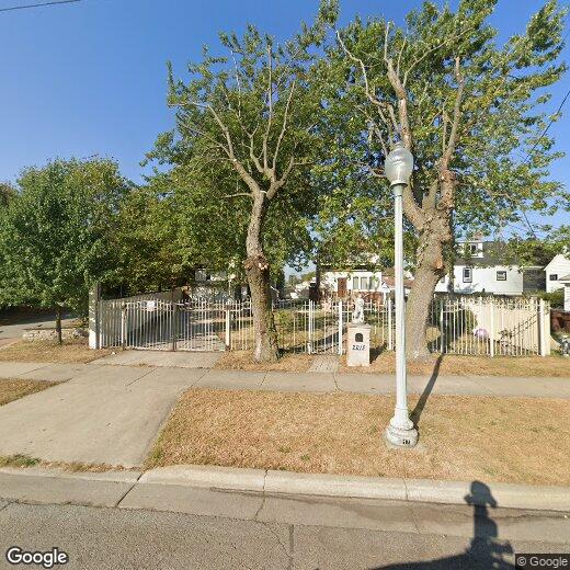 Primary Photo - 2212 White Oak Ave