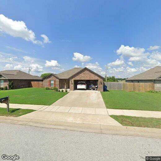 Foto principal - 509 White Oak St
