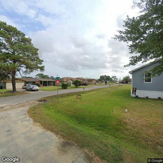 Foto principal - Charming 3-Bedroom Home on Golden Street w...