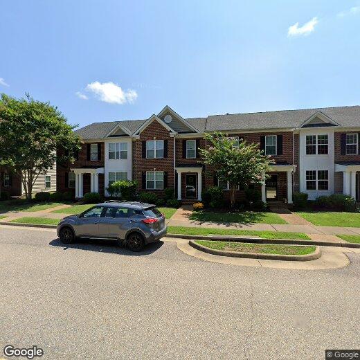Foto principal - 223 Quarterpath Rd