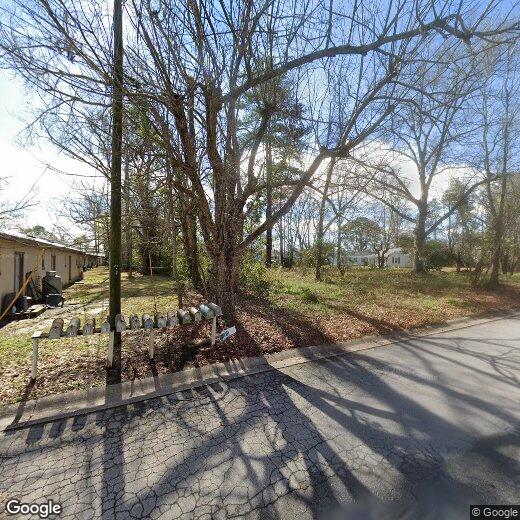 Primary Photo - 511 S Shore Dr