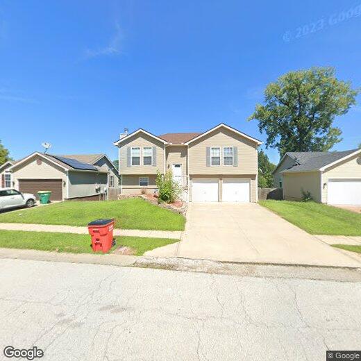 Primary Photo - 321 N Queen Ridge Ave