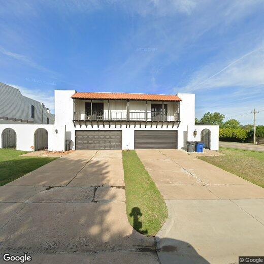 Foto principal - 6104 S Lakewood Ave