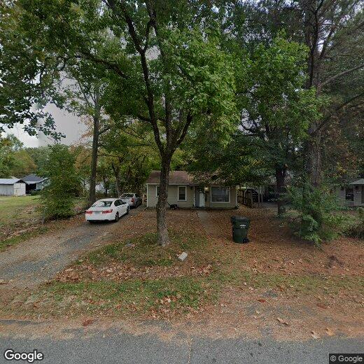 Primary Photo - 705 Lazarre Ave