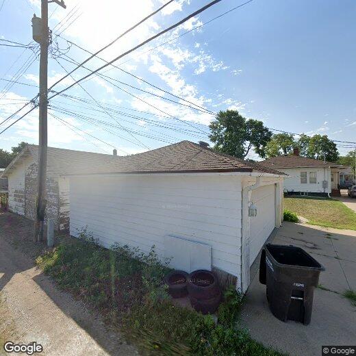 Primary Photo - 809 N Elm St