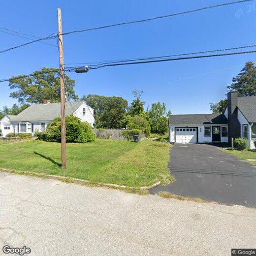 40 Park View Ave, Warwick, RI 02888 House for Rent in Warwick, RI