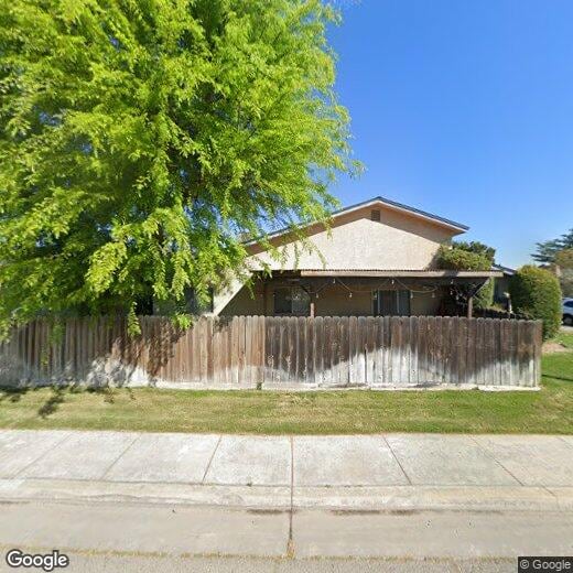 1101 5th Ave Dr, Kingsburg, CA 93631 House for Rent in Kingsburg, CA