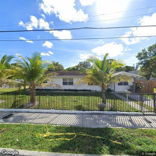 Foto principal - 100 NW 45th St