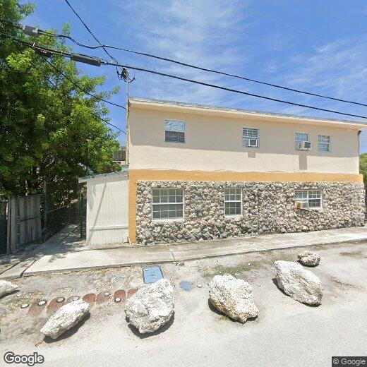 Primary Photo - 113 41st St