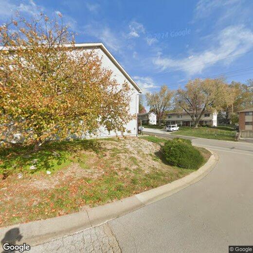 Primary Photo - 5623 N Northwood Terrace