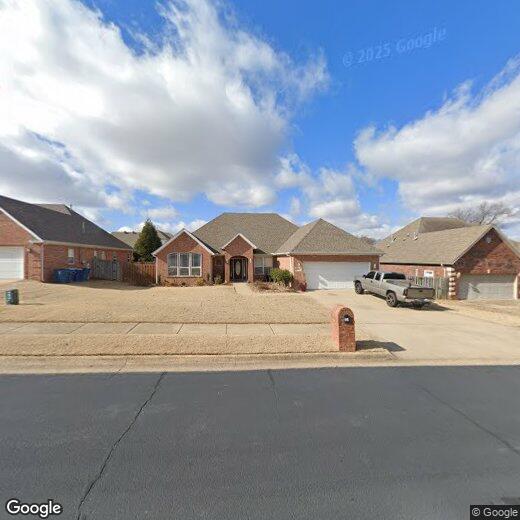 Primary Photo - 600 SW Sims Dr