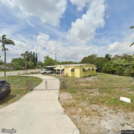 Primary Photo - 515 E Gateway Blvd