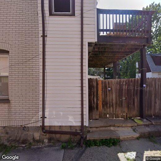 Primary Photo - 1320 Washington St