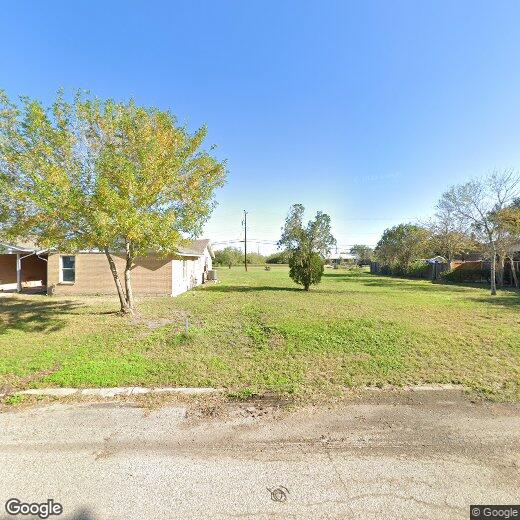 124 Redwood Dr, Mathis, TX 78368 House for Rent in Mathis, TX