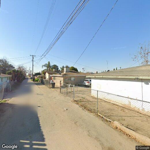 Primary Photo - 2 bed 1 bath back house