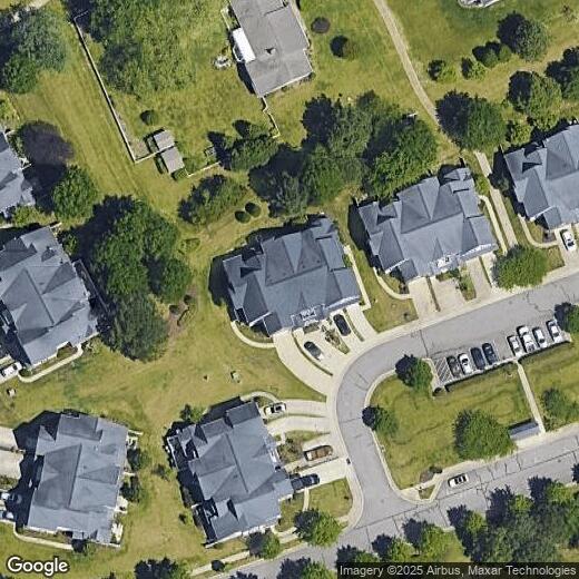 Primary Photo - 304 Kinde Cir