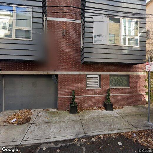 Primary Photo - 1233 Bainbridge St