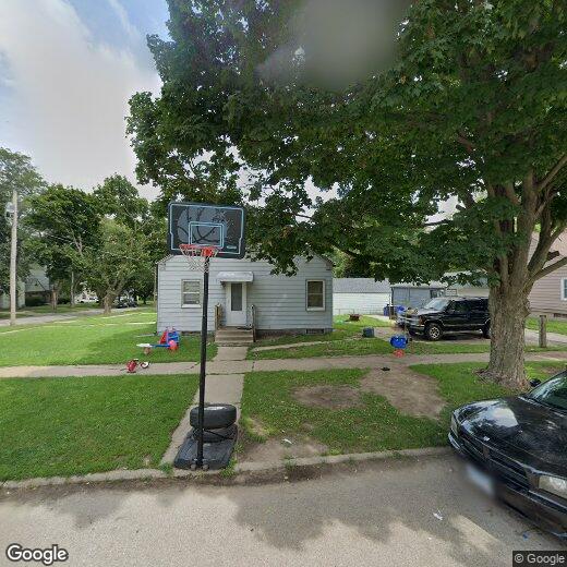 Primary Photo - 403 N Henrietta Ave