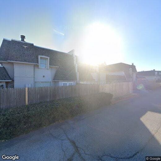 Primary Photo - 11421 N May Ave