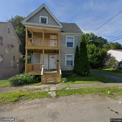 Primary Photo - 222-224 Clarence Ave