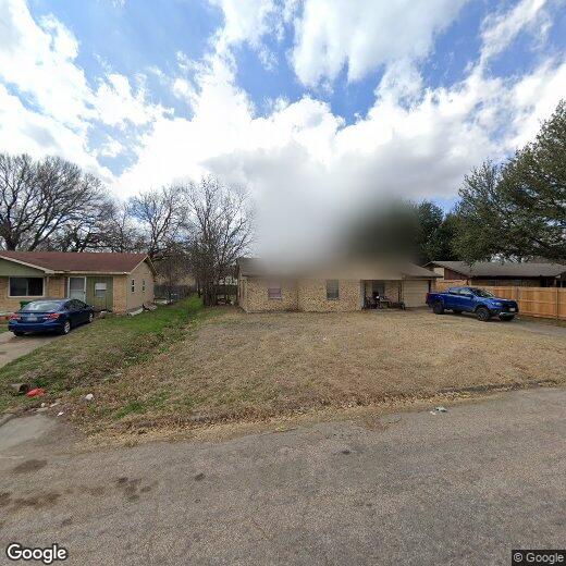 Foto principal - Updated Lacy Lakeview Home