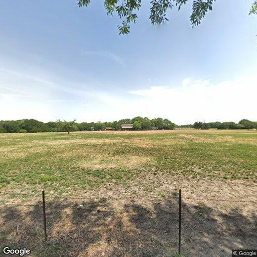 Primary Photo - 124 Essex Dr