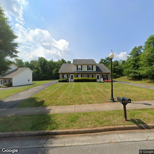 Foto principal - Bedford townhome. 3 bed / 2 bath