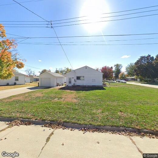 606 W 15th St N, Newton, IA 50208 House Rental in Newton, IA