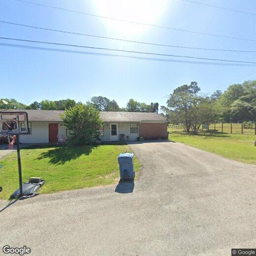 Primary Photo - 100 Willow Creek Cir