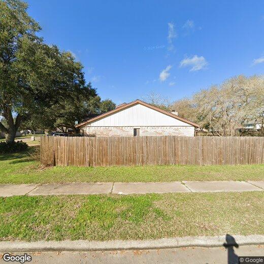 921 Crossing Rd, Angleton, TX 77515 House for Rent in Angleton, TX