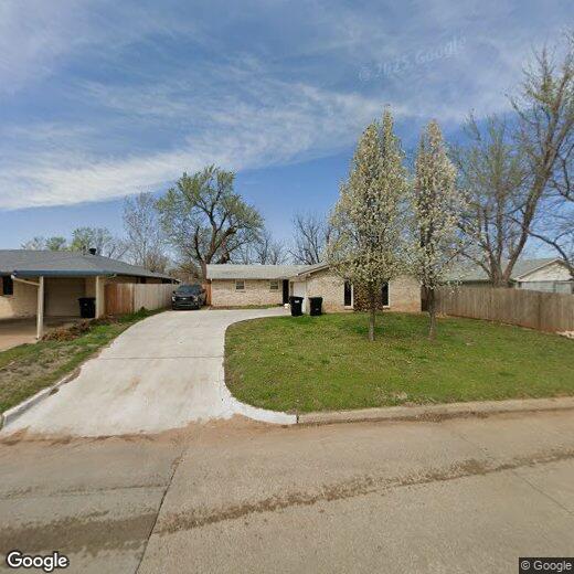 2005 Fox Ave, Moore, OK 73160 House Rental in Moore, OK