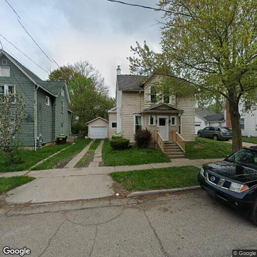 Foto principal - 417 E Maple Ave