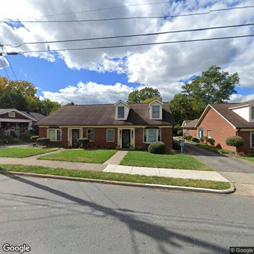 Primary Photo - 127 N Oakwood Dr