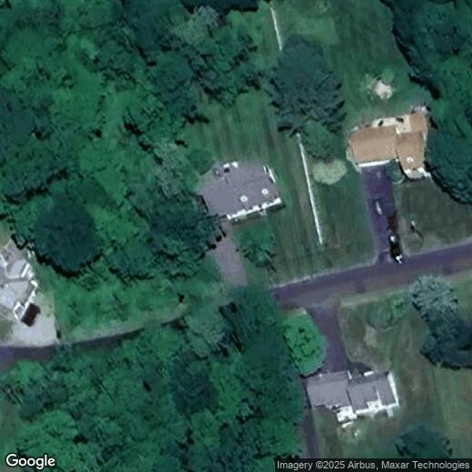 Primary Photo - 140 Circle Dr