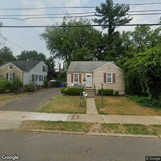 Primary Photo - 411 W High St