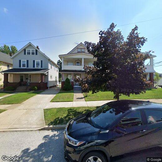 Primary Photo - 2225 Chesterland Ave