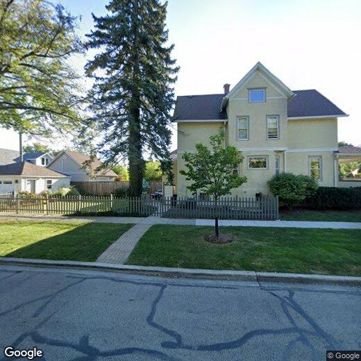 Primary Photo - Gorgeous Family Home in River Forest