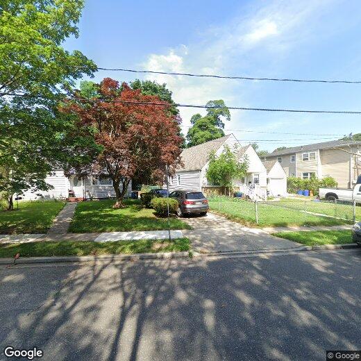 11 Lakeview Ave, Freeport, NY 11520 House for Rent in Freeport, NY