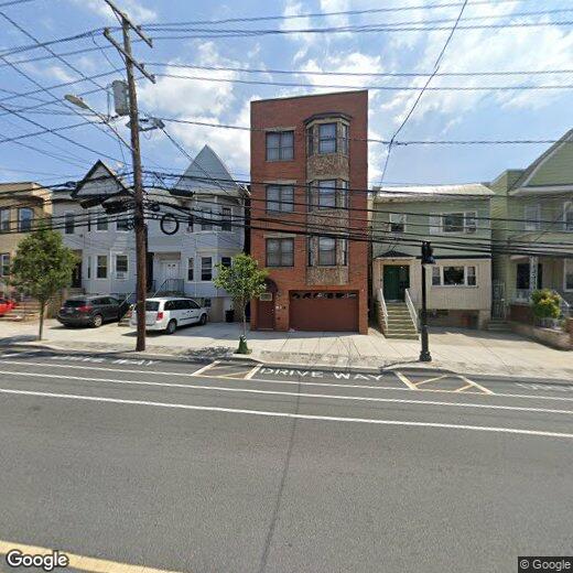 Primary Photo - 311 Manhattan Ave