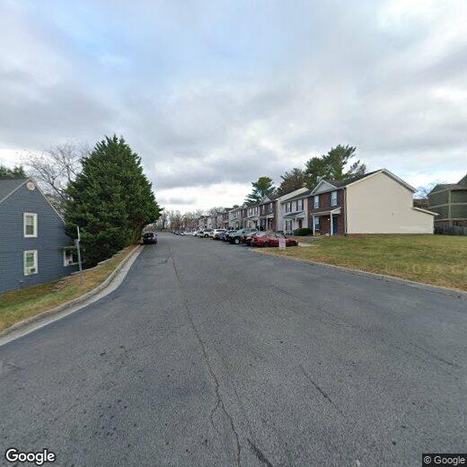 Foto principal - 2 Bedroom, 2.5 Bath Townhouse