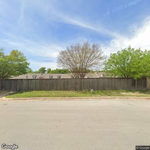 Primary Photo - 6608 E Hill Dr