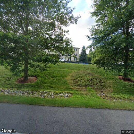 10 Vista Ridge Dr Unit 4, Londonderry, NH 03053 Room for Rent in