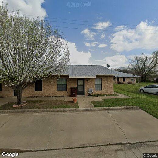 Primary Photo - 110 N Crockett St